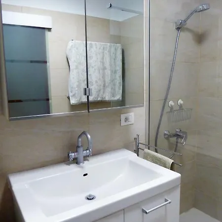 Apartment 201 Secure And Hygienized *